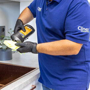 Jak používat čisticí mléko Clinex Stronger