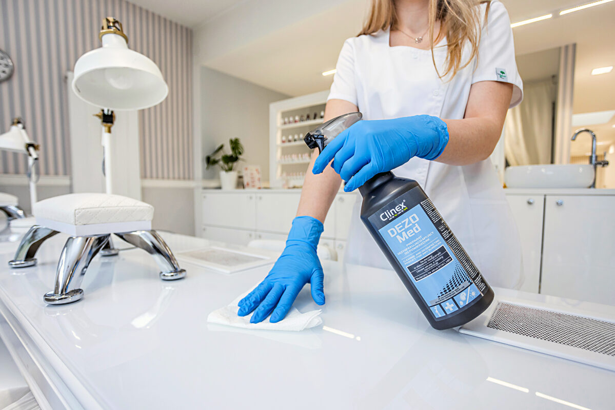 77 032 CLINEX DEZOMed bann salony